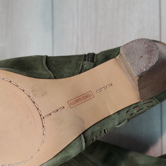 Vince Camuto Women Rotiena Pine Forest Green Suede Heels boots shoes sz 8M - Picture 13 of 13